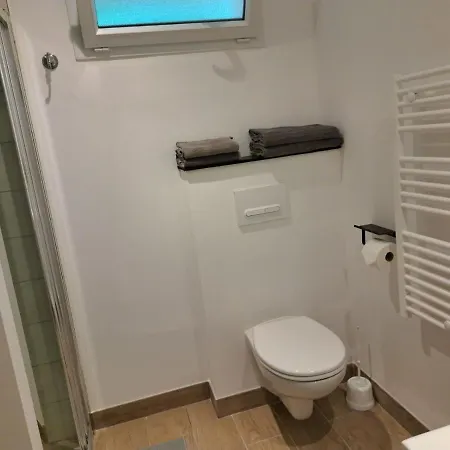 Semesterbostad La Petite Perle *